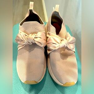 Women's Pink Slip-On Sneakers with Bow Mark Nason